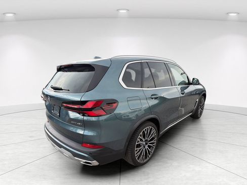 Used 2024 BMW X5 xDrive40i w/ Premium Package AWD/4WD image 4