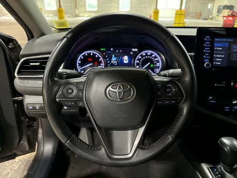 Used 2021 Toyota Camry SE w/ Cold Weather Package AWD/4WD image 18