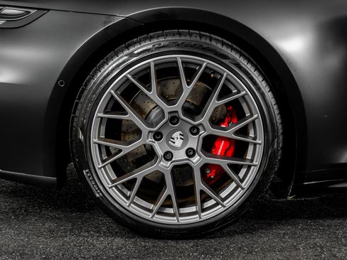 Used 2025 Porsche 911 Carrera S image 11