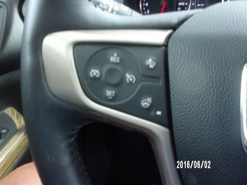 Used 2018 GMC Acadia Denali w/ Technology Package FWD image 27