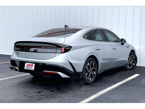 Used 2024 Hyundai Sonata SEL FWD image 10