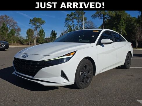 Certified 2022 Hyundai Elantra Blue image 1