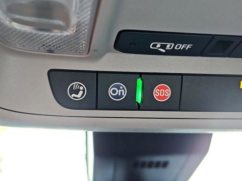 Certified 2024 Chevrolet Equinox LS w/ Midnight Edition image 22