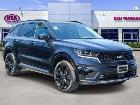 Certified 2023 Kia Sorento SX AWD/4WD image 3