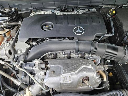 Used 2022 Mercedes-Benz GLB 250 image 21