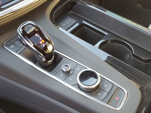 Used 2023 Cadillac Escalade Sport w/ LPO, ONYX Package image 21