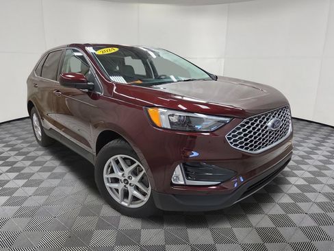 Used 2024 Ford Edge SEL w/ Convenience Package AWD/4WD image 3