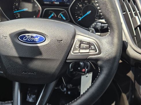 Used 2018 Ford Escape SE w/ SE Sport Appearance Package FWD image 27