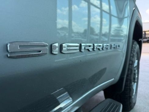 Used 2026 GMC Sierra 2500 SLT AWD/4WD image 8