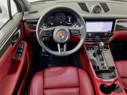Used 2022 Porsche Macan GTS image 24