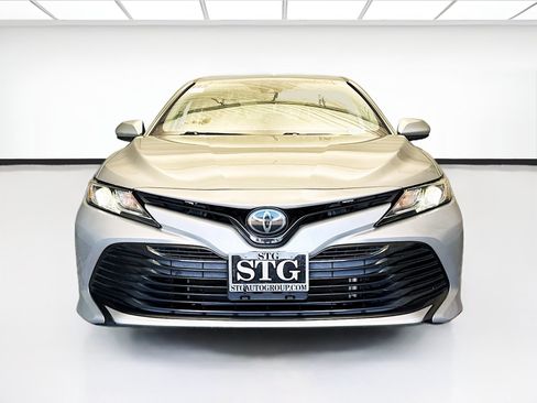 Used 2020 Toyota Camry LE w/ Carpet Mat Package FWD image 2