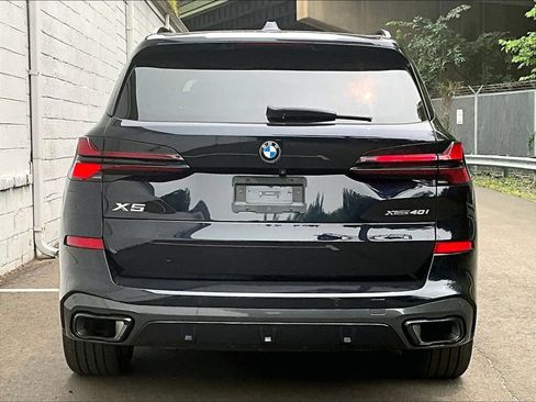 Used 2024 BMW X5 xDrive40i w/ M Sport Package AWD/4WD image 9