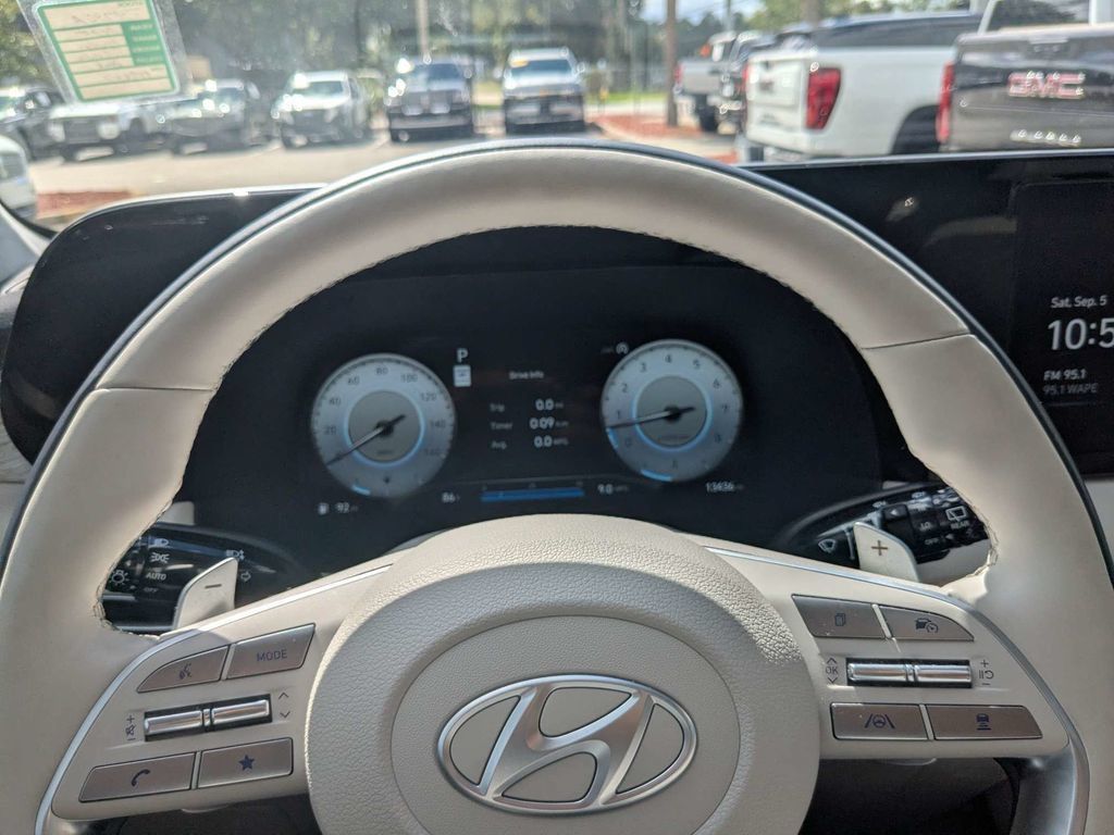 Used 2025 Hyundai Palisade Calligraphy FWD image 39