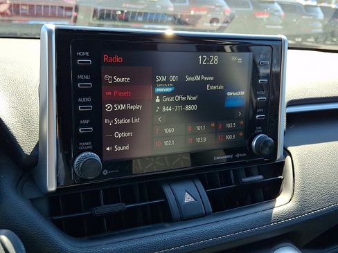 Used 2021 Toyota RAV4 XLE w/ Convenience Package image 17