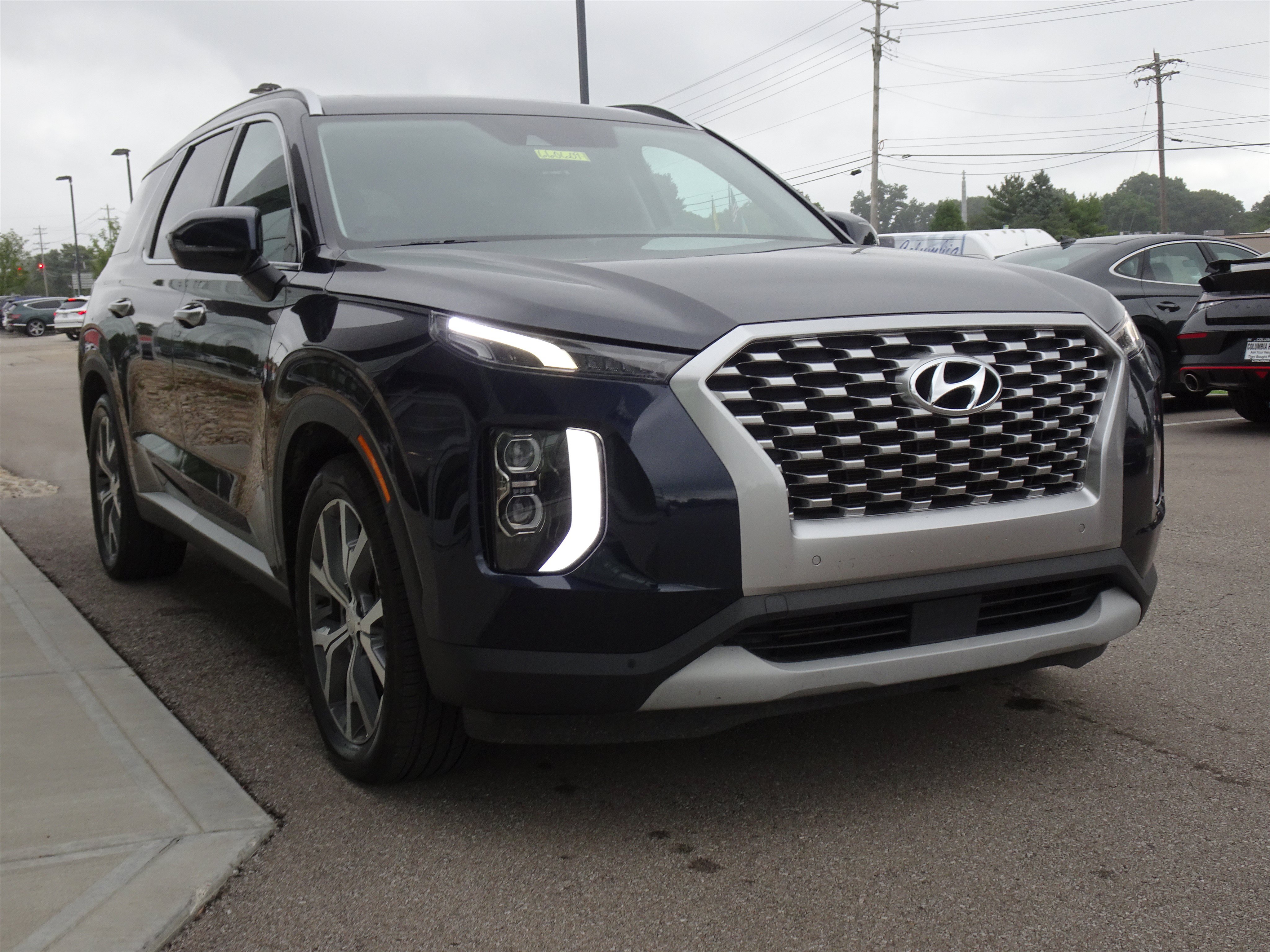 Used 2022 Hyundai Palisade SEL w/ 8P Bench Seat Package AWD/4WD image 6