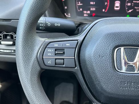 Used 2025 Honda Accord SE image 22