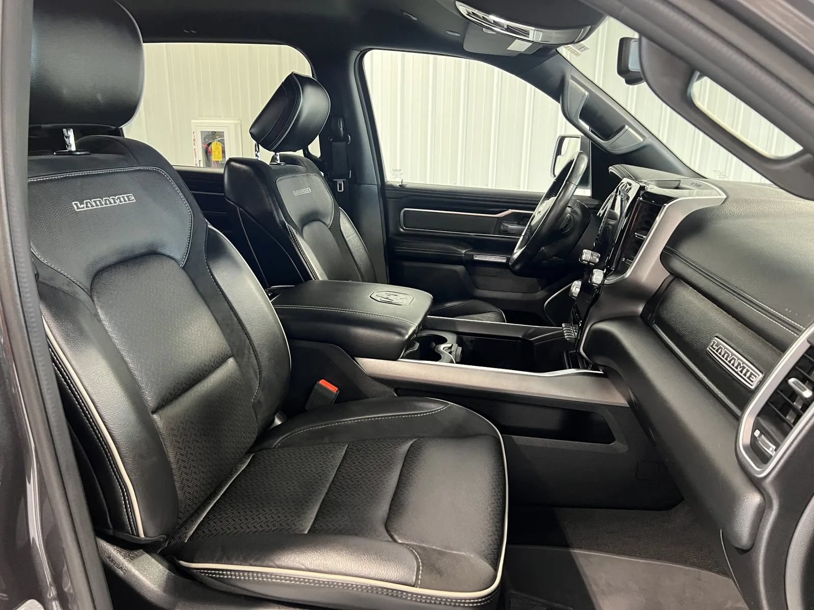 Used 2020 RAM 1500 Laramie AWD/4WD image 49