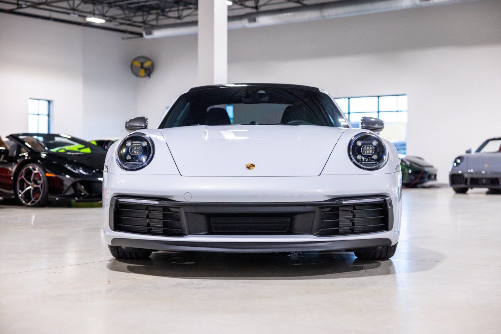 Used 2024 Porsche 911 Carrera T RWD image 2