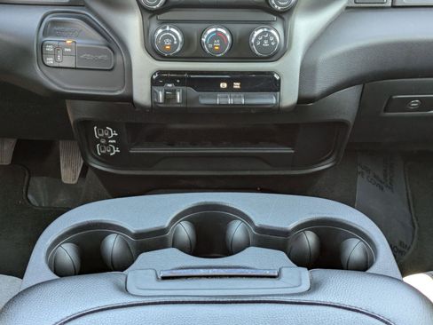 Used 2024 RAM 2500 Big Horn image 21