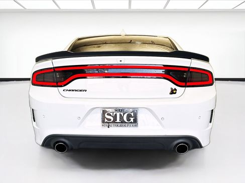 Used 2020 Dodge Charger Scat Pack w/ Dynamics Package RWD image 5