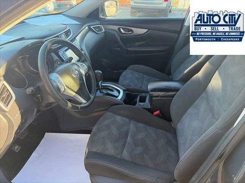 Used 2016 Nissan Rogue SV w/ SV Premium Package AWD/4WD image 8