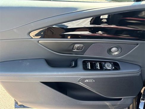 New 2025 Lincoln Nautilus Reserve w/ Jet Appearance Package image 20