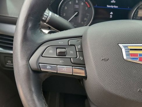 Used 2023 Cadillac XT4 Premium Luxury w/ Technology Package FWD image 20