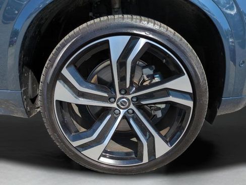 Certified 2024 Volvo XC90 B6 Ultimate w/ Protection Package Premier AWD/4WD image 26