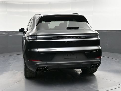 New 2026 Porsche Cayenne S image 7