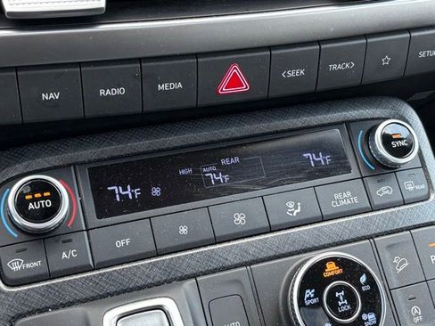 Used 2023 Hyundai Palisade Limited AWD/4WD image 14