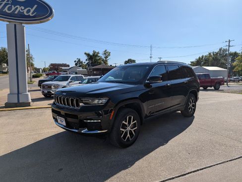 Used 2024 Jeep Grand Cherokee L Limited w/ Luxury Tech Group II AWD/4WD image 2