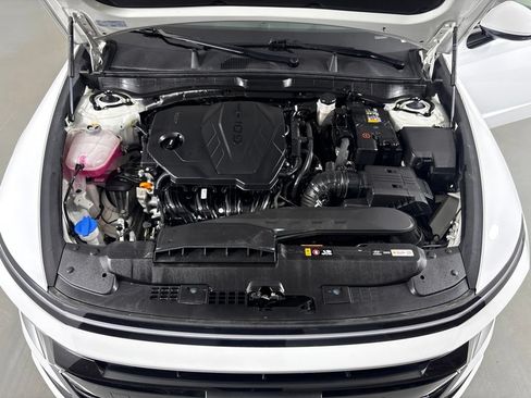 Used 2025 Hyundai Sonata SEL FWD image 43