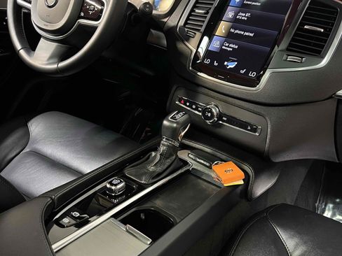 Used 2022 Volvo XC90 T5 Momentum AWD/4WD image 29