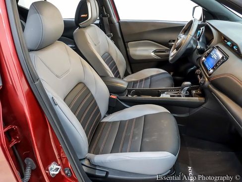 Used 2023 Nissan Kicks SR w/ SR Premium Package image 30