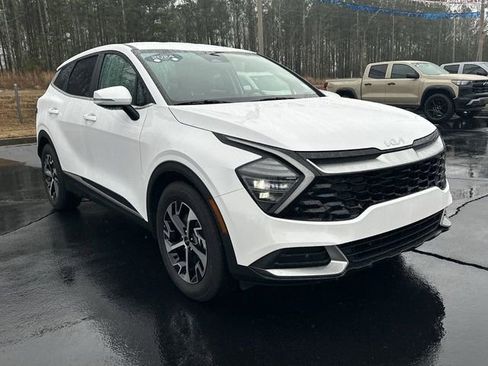 Used 2024 Kia Sportage EX image 2