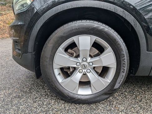 Used 2020 Volvo XC40 T4 Momentum image 30