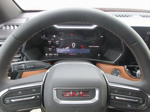 New 2026 GMC Canyon AT4 image 17