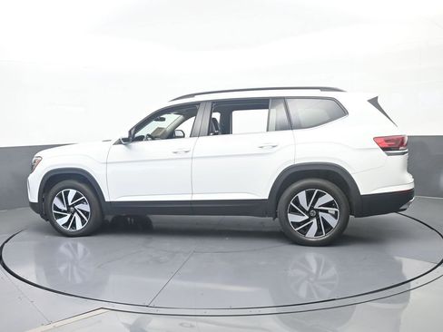 Used 2024 Volkswagen Atlas SE FWD image 3