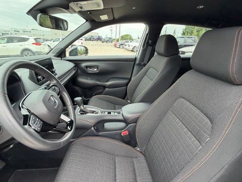 Used 2024 Honda HR-V Sport image 11