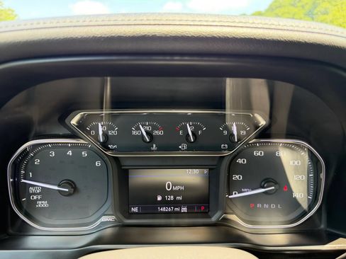 Used 2019 GMC Sierra 1500 SLT w/ SLT Premium Package AWD/4WD image 33