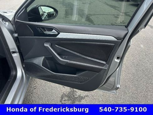 Used 2025 Volkswagen Jetta Sport FWD image 13