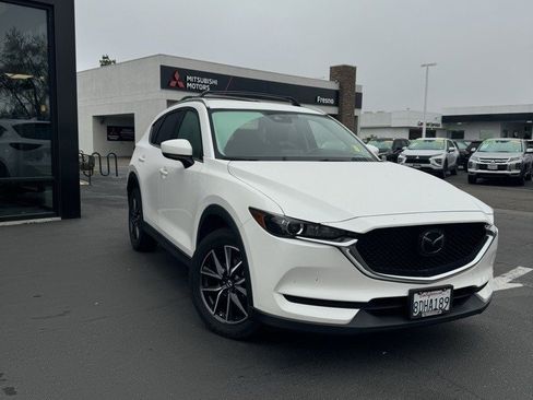 Used 2018 MAZDA CX-5 Touring image 2
