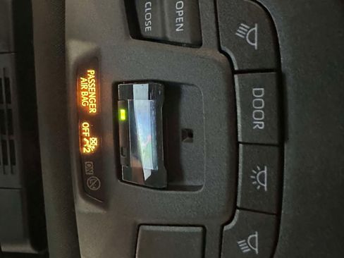 Used 2025 Toyota bZ4X AWD w/ Weather Package image 28