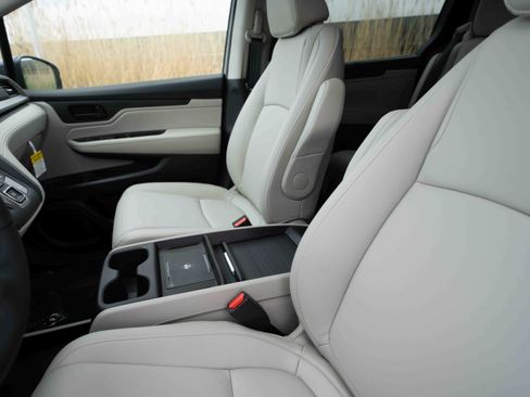 Used 2026 Honda Odyssey EX-L image 10