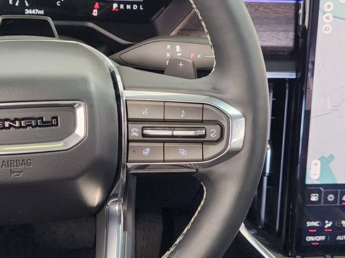 Used 2026 GMC Acadia Denali Ultimate w/ LPO, Floor Liner Package FWD image 29