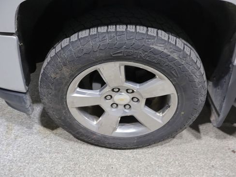 Used 2018 Chevrolet Silverado 1500 LT w/ All Star Edition AWD/4WD image 9
