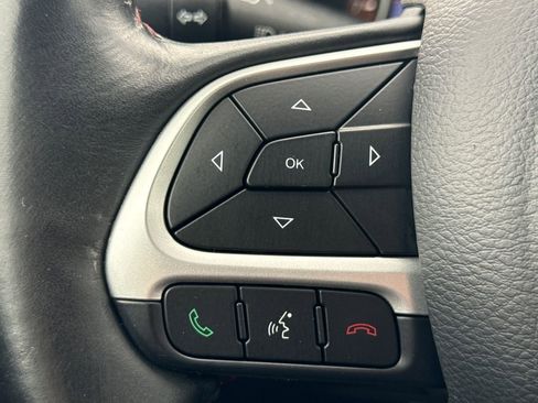 Used 2019 Jeep Compass Trailhawk w/ Cold Weather Group AWD/4WD image 28