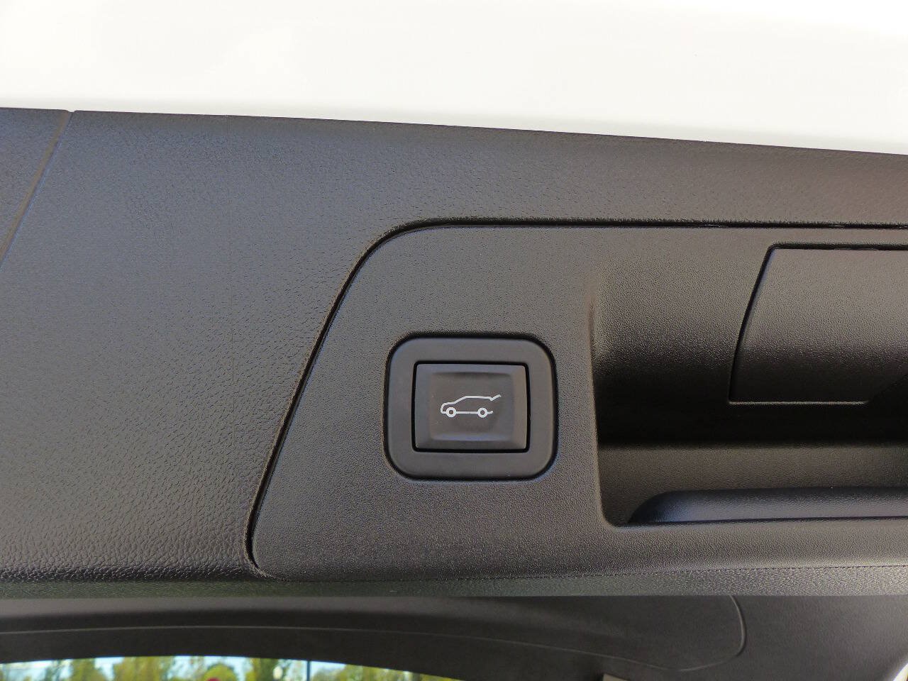 Used 2025 Buick Envision Avenir AWD/4WD image 53