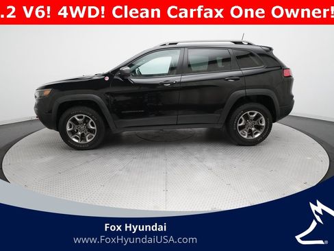 Used 2019 Jeep Cherokee Trailhawk w/ Cold Weather Group image 22