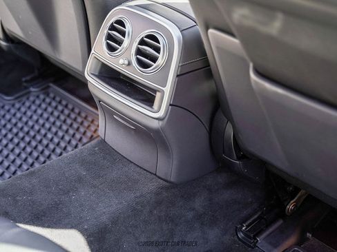 Used 2020 Mercedes-Benz S 560 4MATIC Sedan image 37